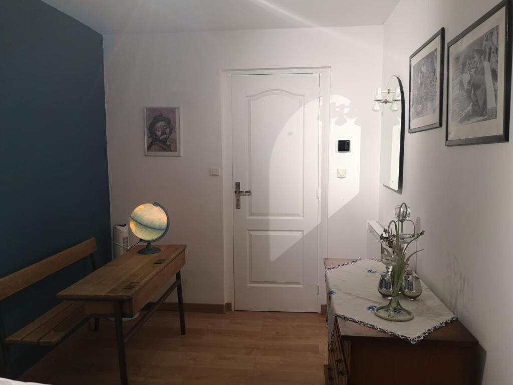 Family Room with Shower room - Image 3