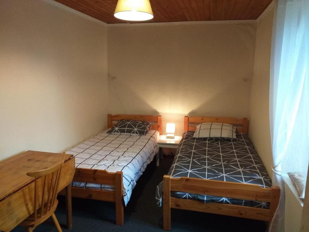 Standard Twin Room with Garden View room - Image 1