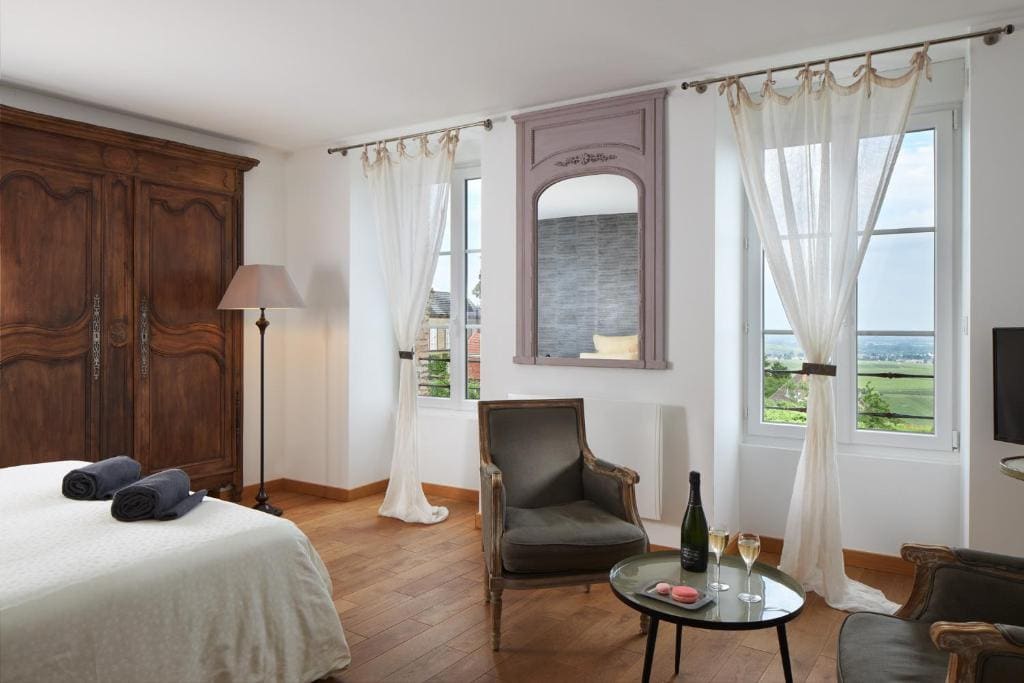 Deluxe Double or Twin Room room - Image 3
