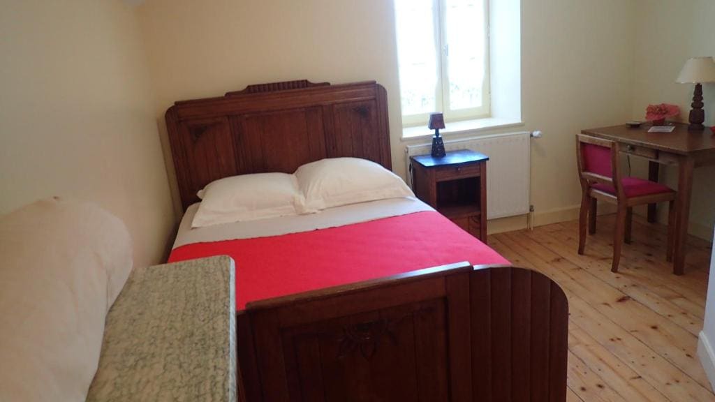 Double Room with Mountain View room - Image 3