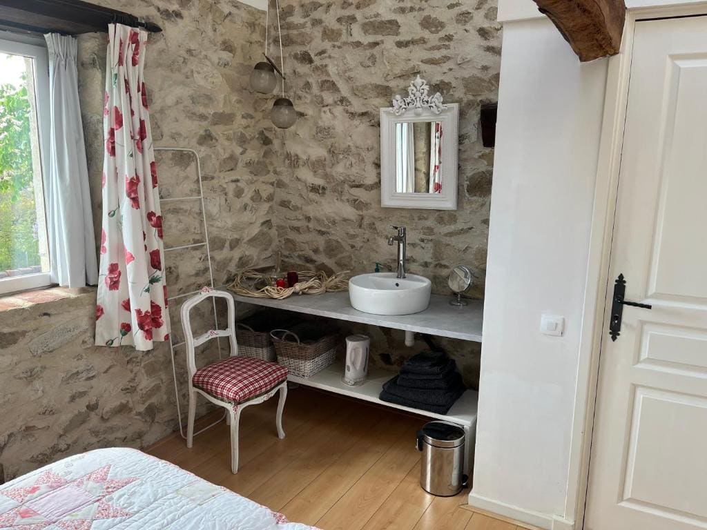 Deluxe Room room - Image 2
