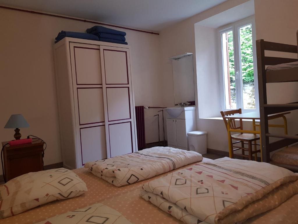 Family Room room - Image 3