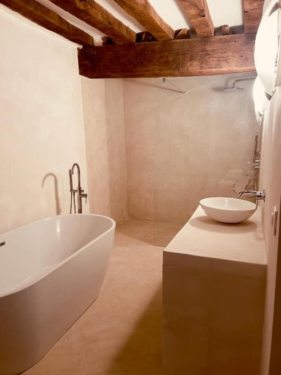 Superior King Suite room - Image 2