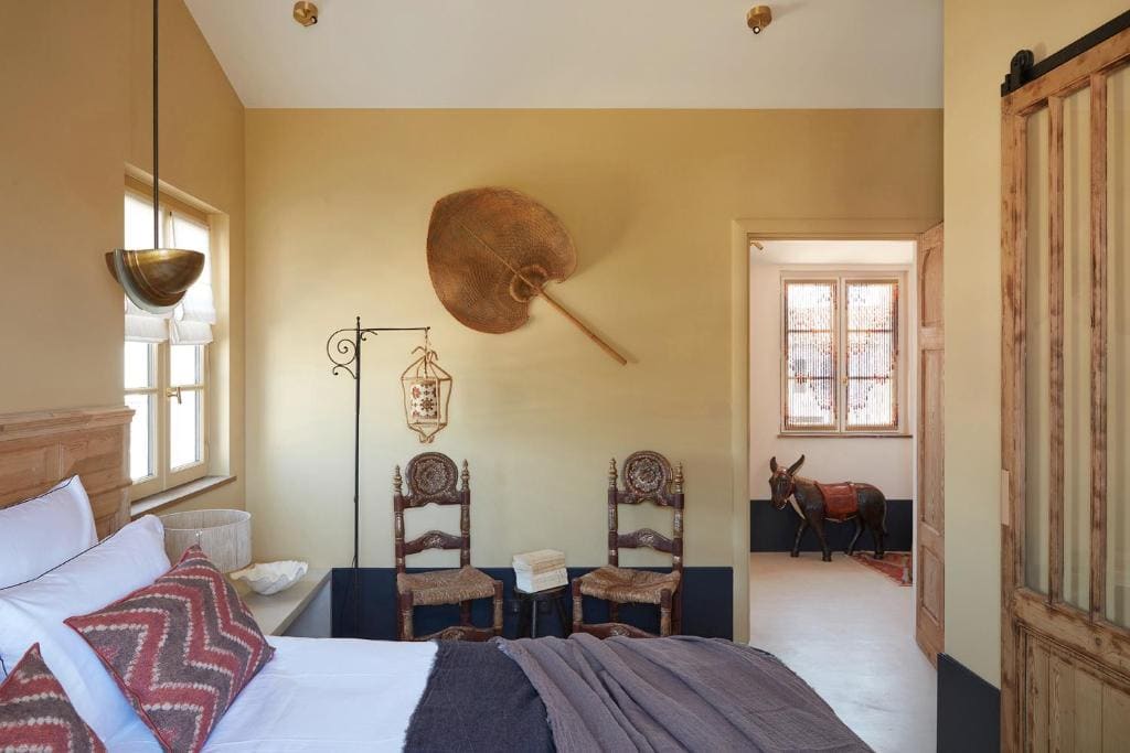 Deluxe Double Room with Shower room - Image 3