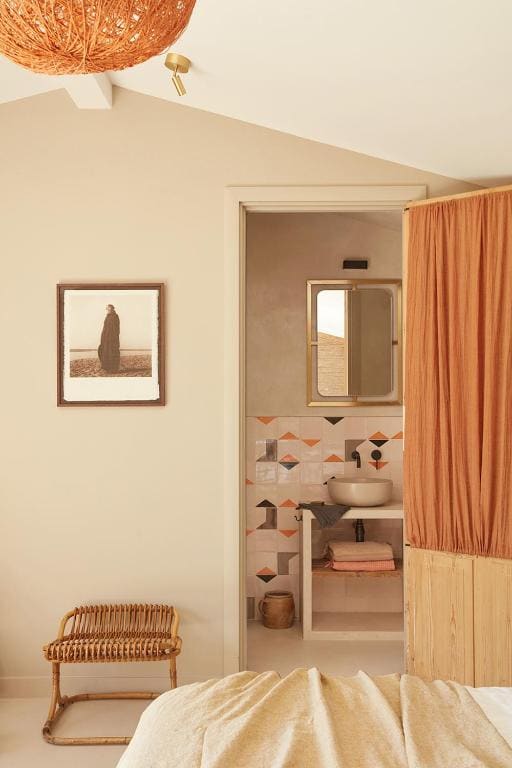 Superior Queen Room room - Image 3