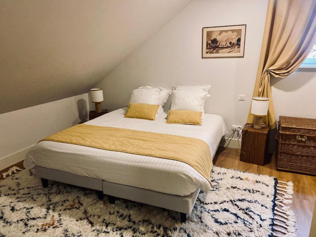 Double Room with Extra Bed room - Image 2