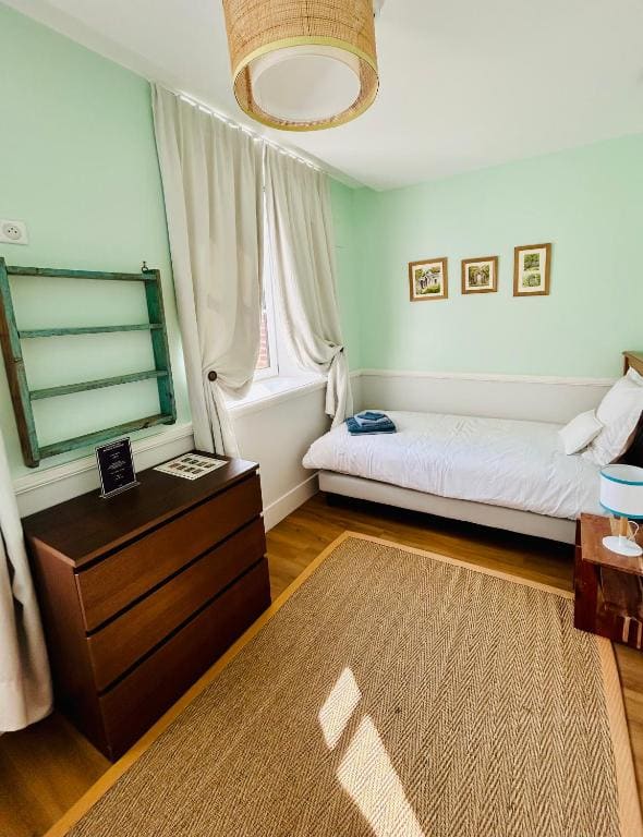 Twin Room with Garden View room - Image 2