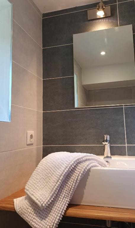 Triple Room with Private External Bathroom room - Image 2