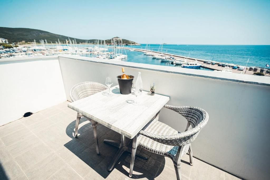 Double Room with Balcony with Sea View room - Image 3