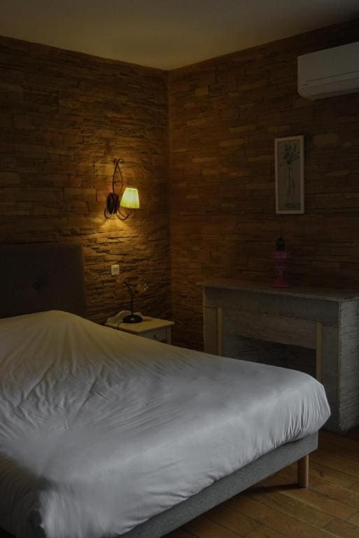 Standard Double Room room - Image 3