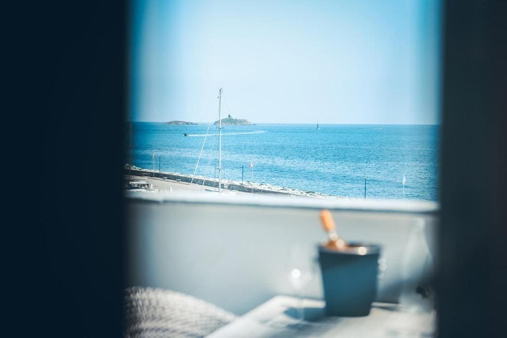 Triple Room with Balcony with Sea View room - Image 3