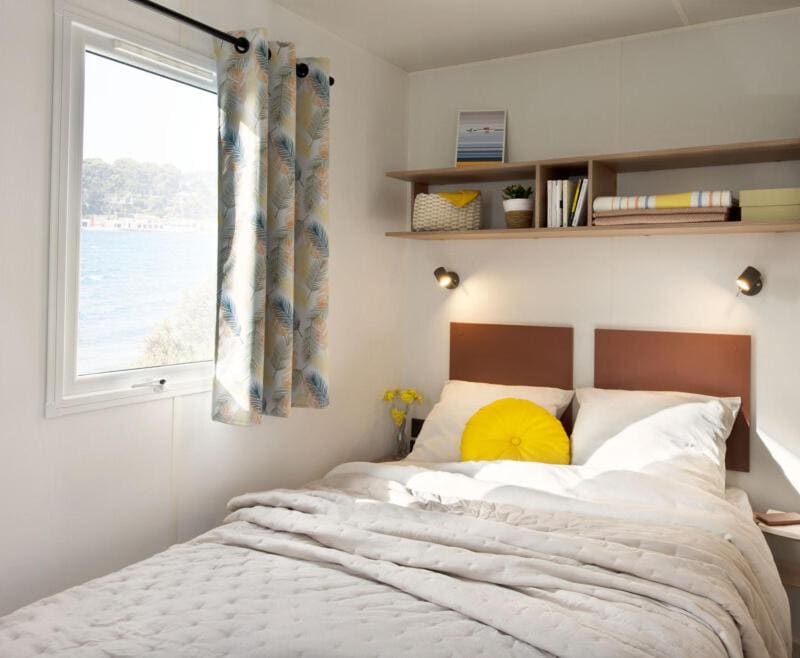 Mobile Home room - Image 2