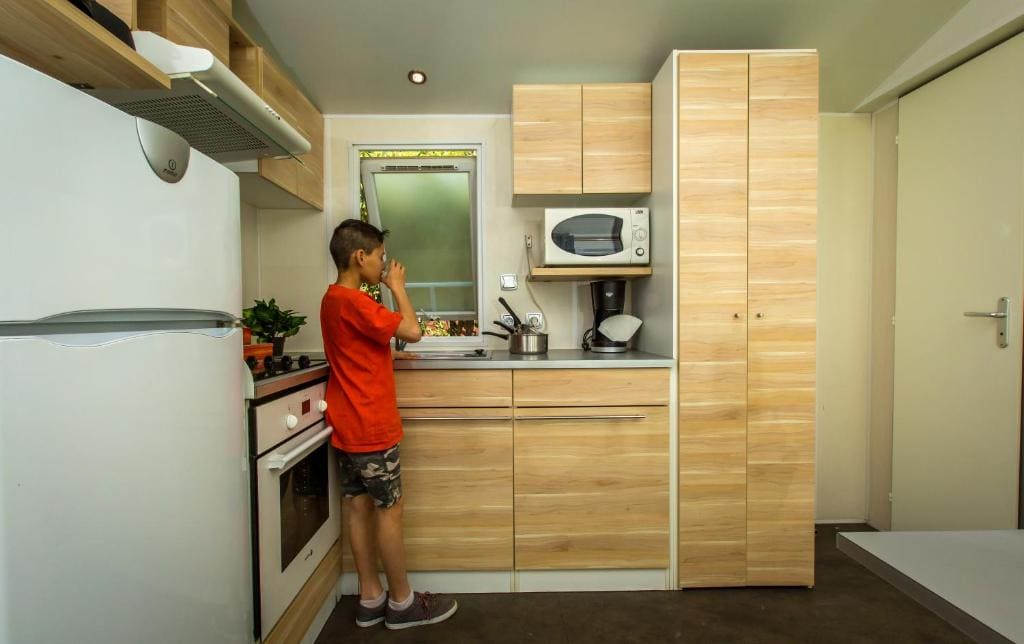 Room room - Image 3