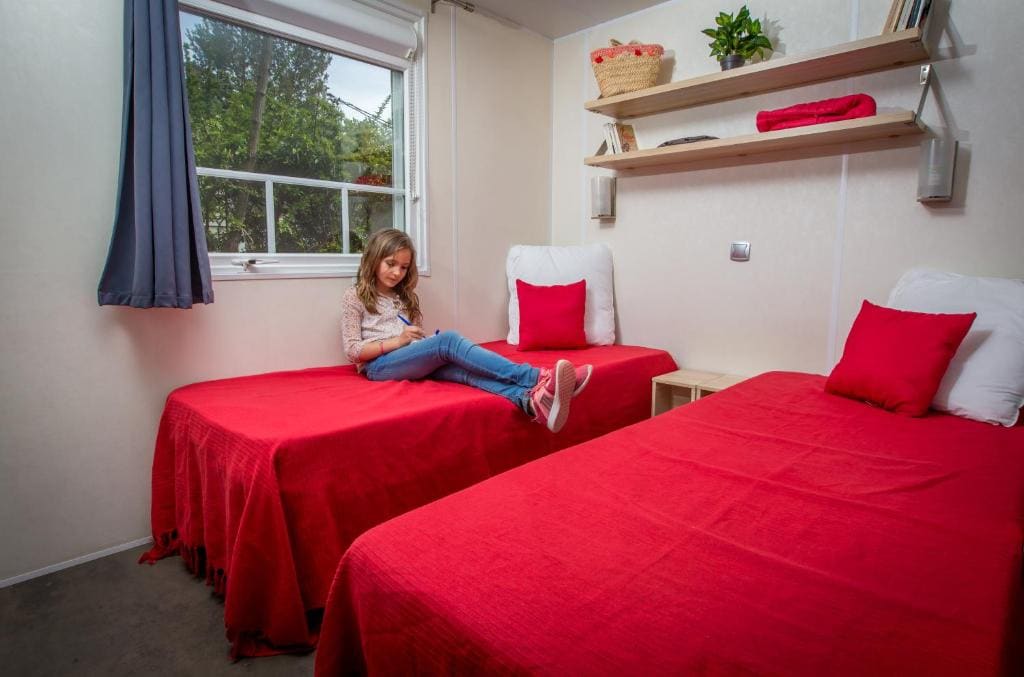 Room room - Image 1