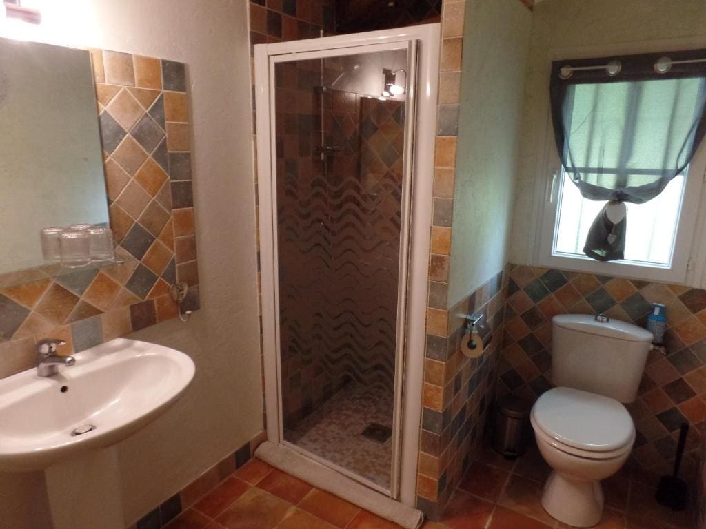 Double Room with Private Bathroom room - Image 2