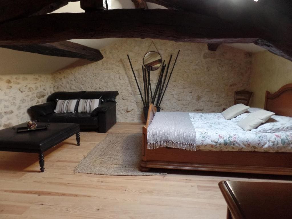 Family Room with Garden View room - Image 3