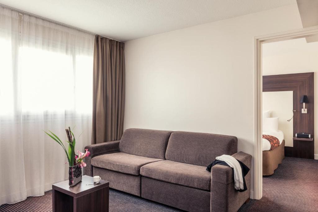 Family Room with Double Bed and Single Sofa Bed room - Image 3