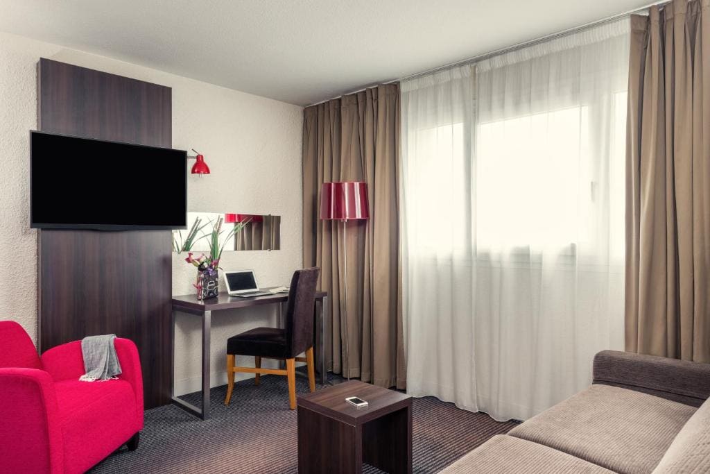 Family Room with Double Bed and Single Sofa Bed room - Image 1