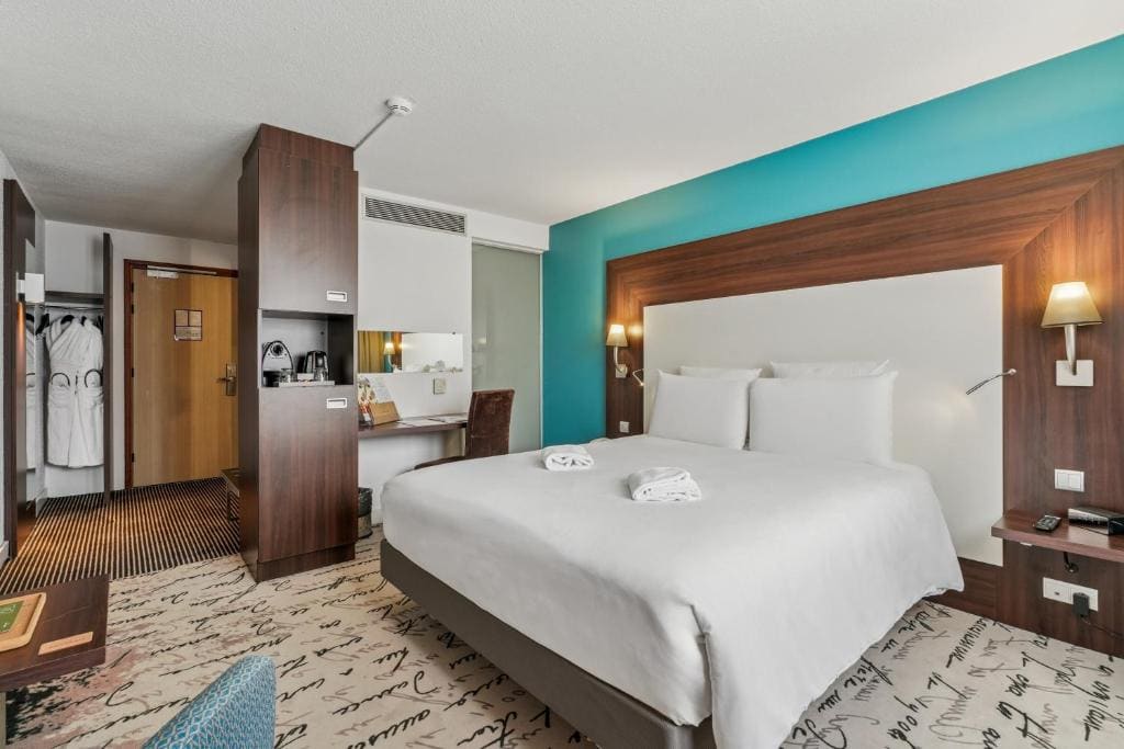 Privilege Room with 1 Double Bed room - Image 3