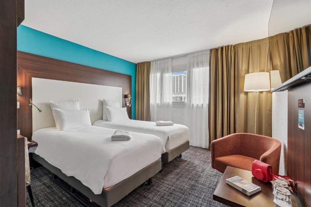 Privilege Room with twin beds room - Image 3