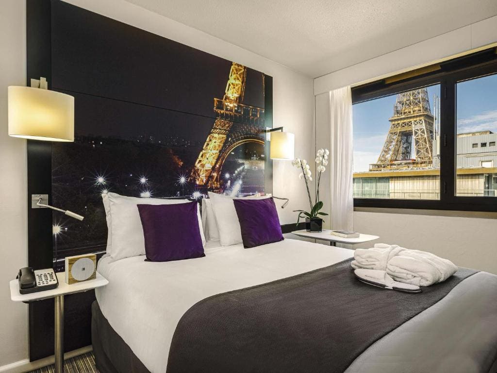 Privilege Double Room with Eiffel Tower View - High Floor room - Image 3