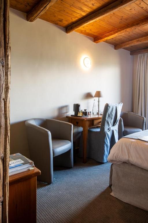 Superior Room with Balcony and Mountain View room - Image 3