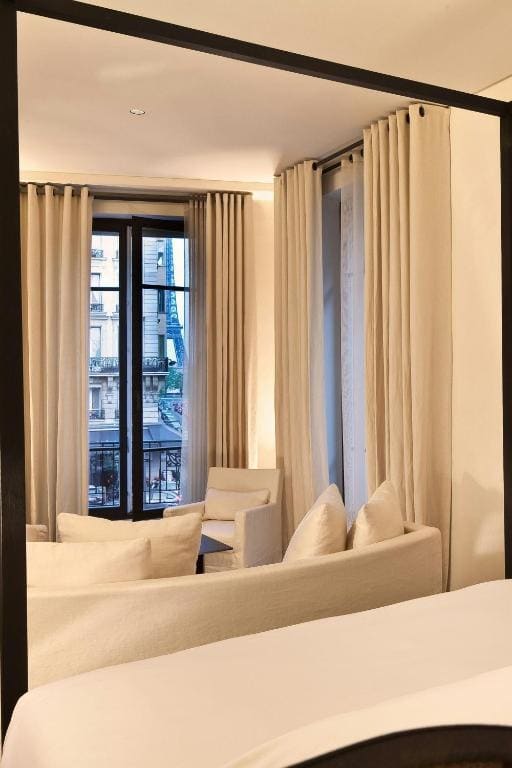 Eiffel View Suite, Suite, 1 King, Eiffel Tower view room - Image 3