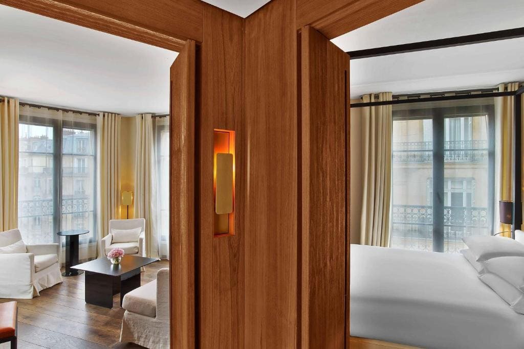 Eiffel View Suite, Suite, 1 King, Eiffel Tower view room - Image 2