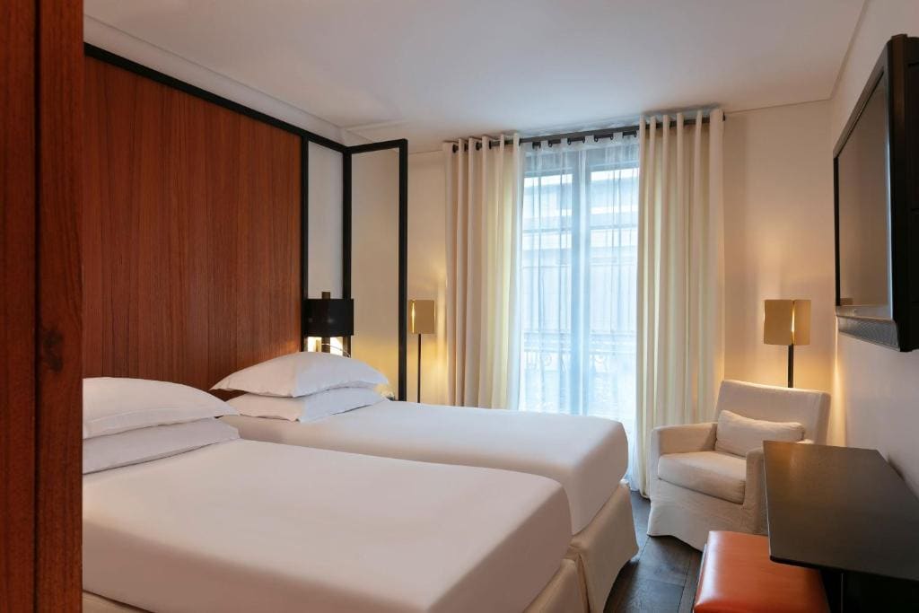 Prestige Twin Room room - Image 1