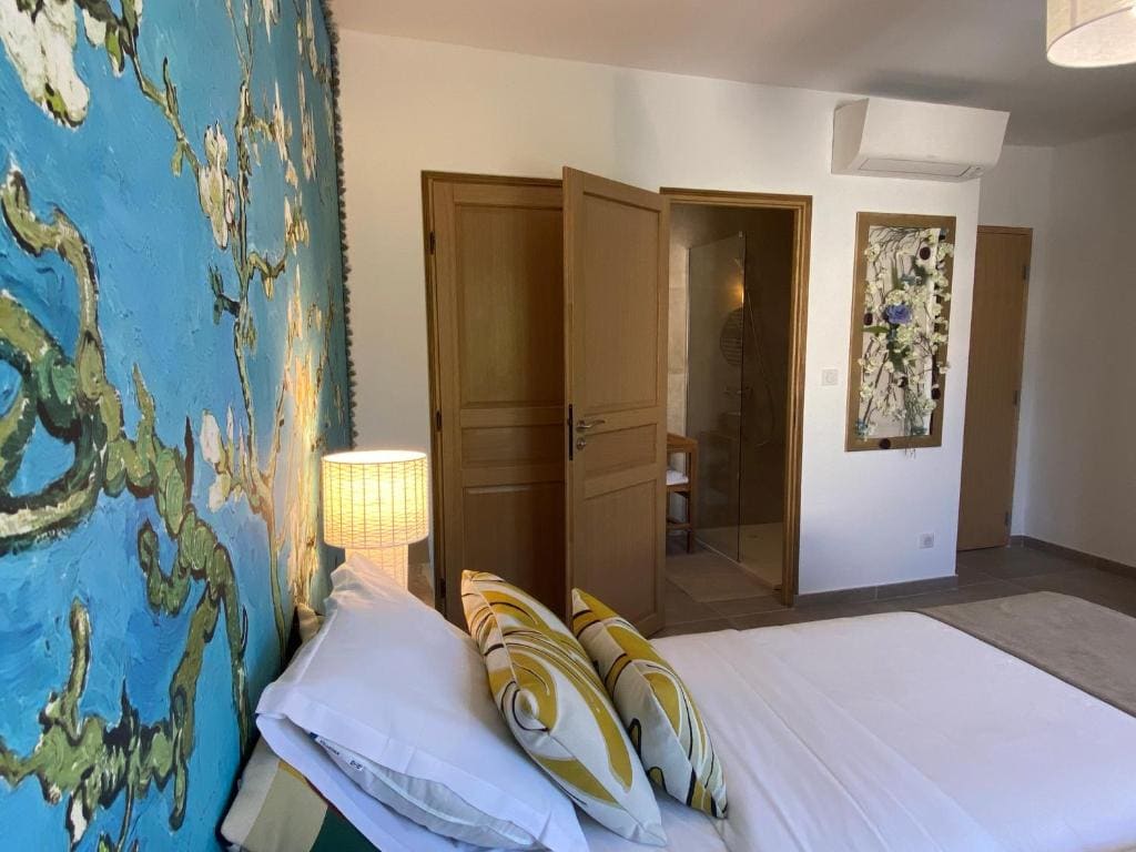 Deluxe Double or Twin Room room - Image 2