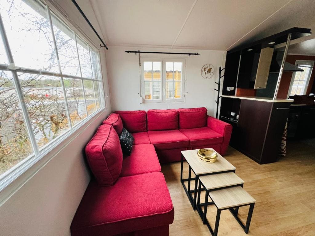 Mobile Home room - Image 1
