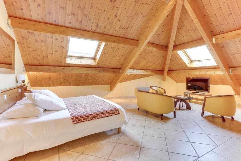 Family Room room - Image 1