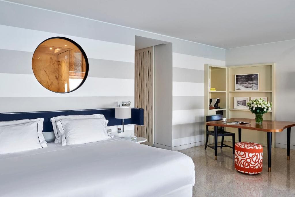 Loft Suite with Sea View room - Image 1