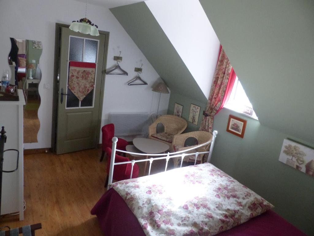 Family Room room - Image 3