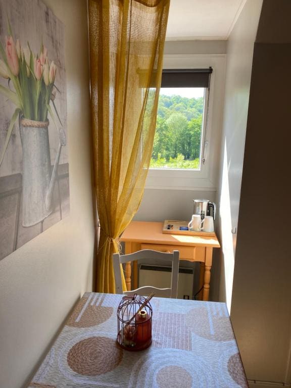Double Room with Mountain View room - Image 1