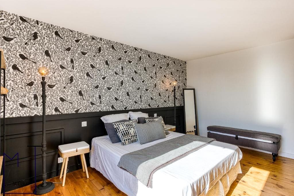 Superior King Suite room - Image 2