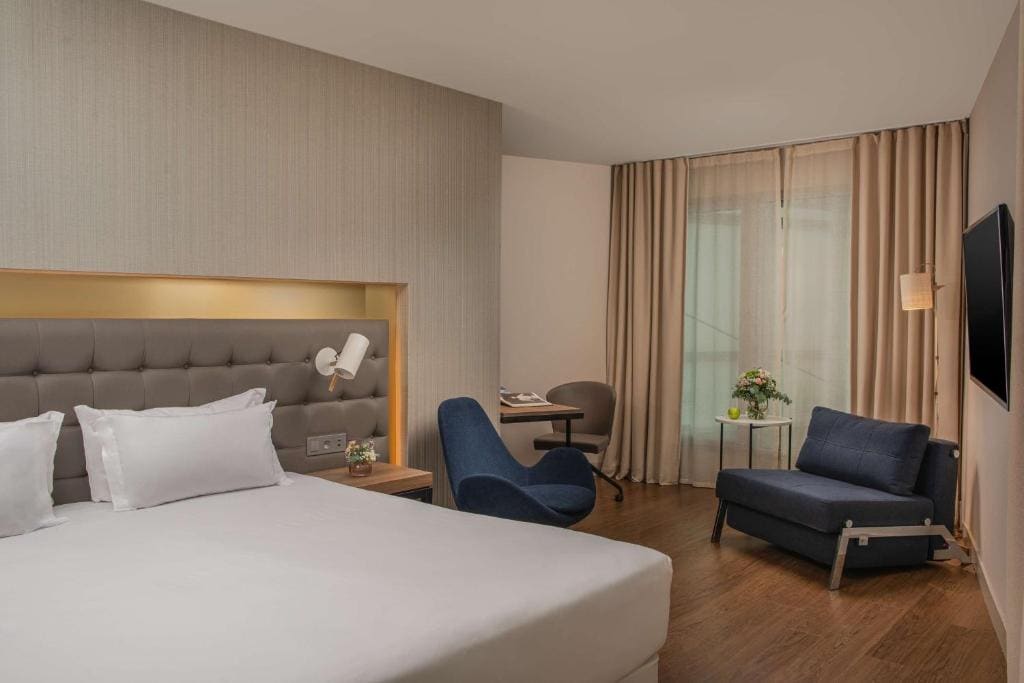 Deluxe Double or Twin Room room - Image 1