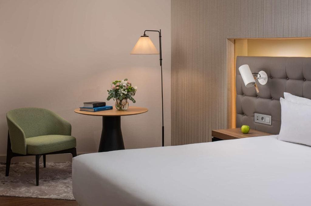 Junior Suite with Extra Beds (3 Adults + 1 Child) room - Image 3