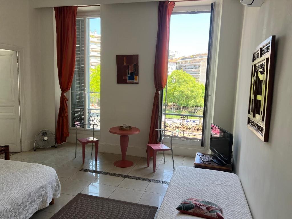 Triple Room with Garden View room - Image 3