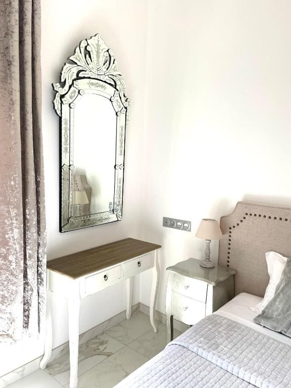 Double Room with Sea View room - Image 2