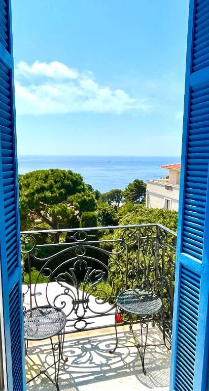 Superior Triple Room with Sea View room - Image 1