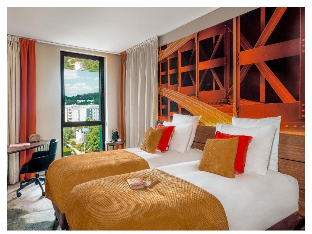 Standard Family Suite with Two Connecting Rooms room - Image 2