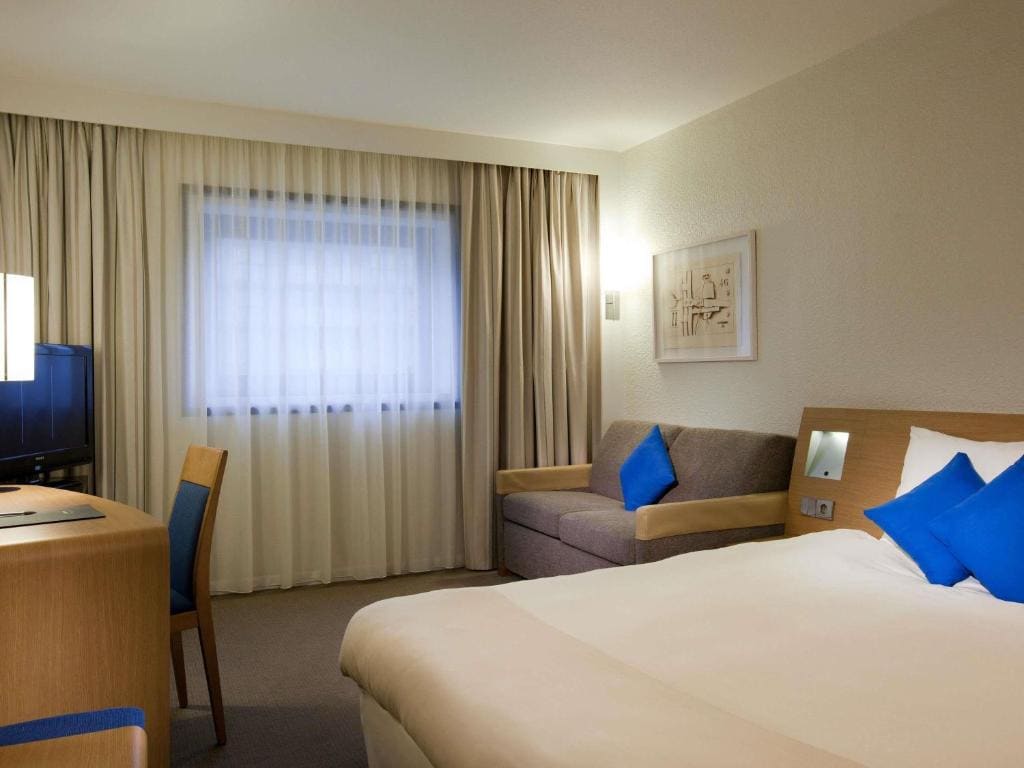 Standard Room with 1 Double bed and Single sofa Bed room - Image 2