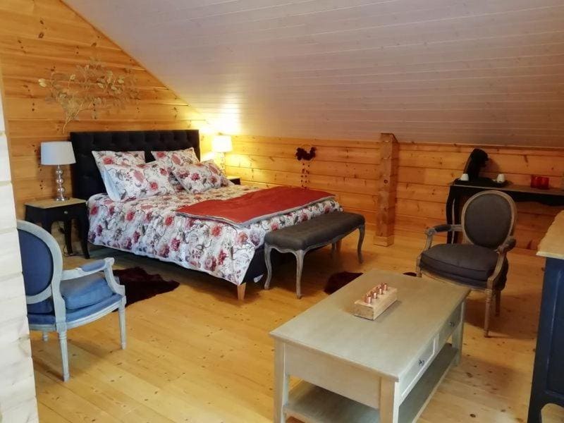 King Suite with Balcony room - Image 3