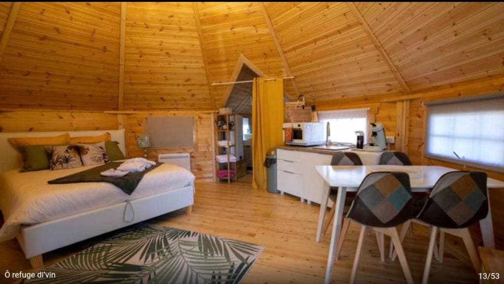 Superior Chalet room - Image 2