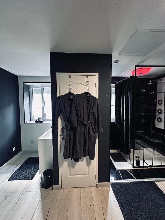 Double Room with Private Bathroom room - Image 1