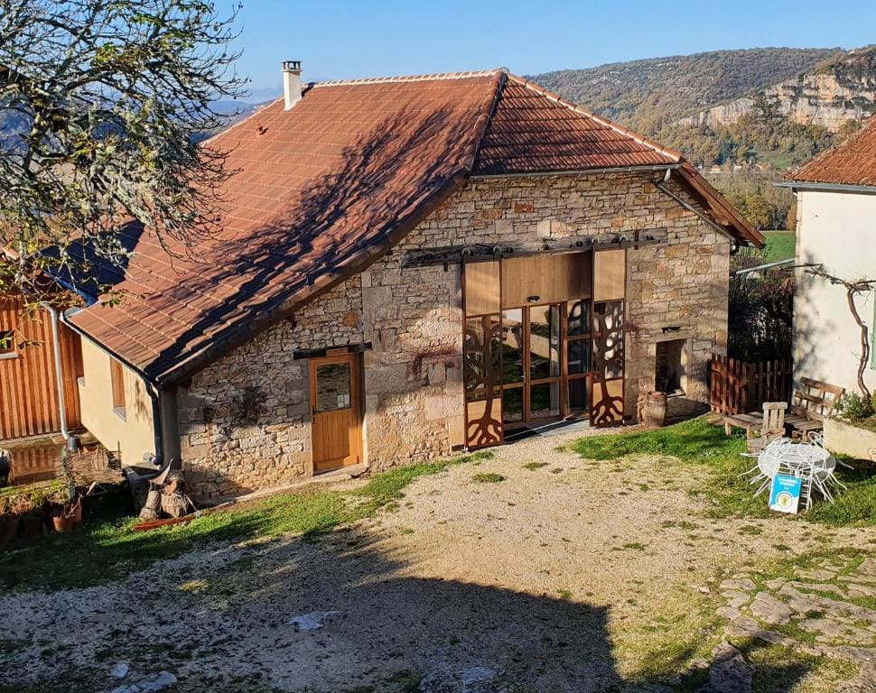 One-Bedroom Chalet room - Image 2