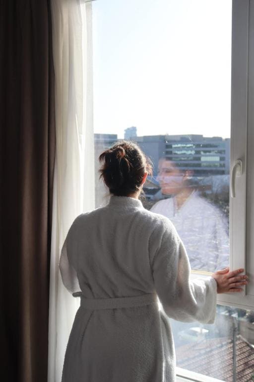 Deluxe Twin Room room - Image 2