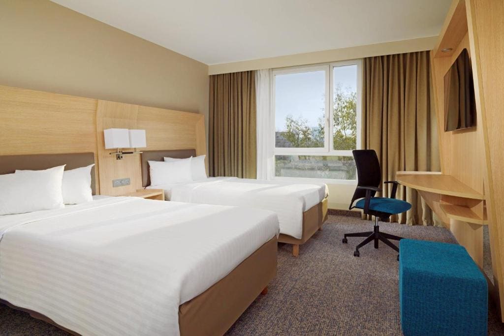 Deluxe Twin Room room - Image 1