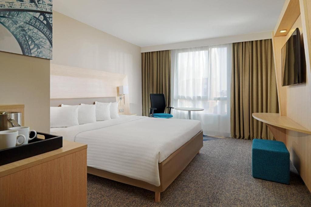 Deluxe King Room room - Image 2
